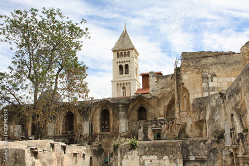 uno scorcio di una chiesa cristiana a Gerusalemme photo