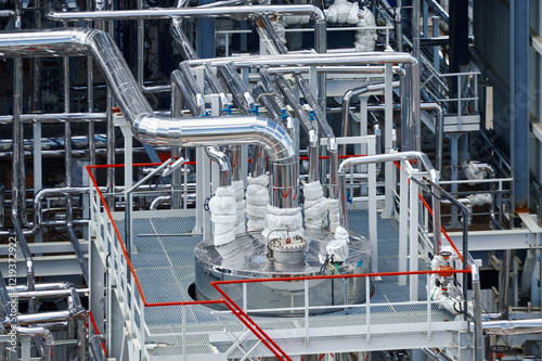 Bilde på lerret Pipelines and equipment complex at a chemical plant showcasing advanced industri