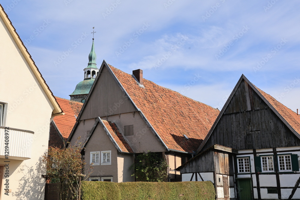 Fototapeta premium Blick in die Altstadt von Rheda-Wiedenbrück in Nordrhein-Westfalen 