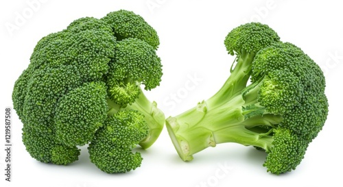 Green broccoli florets, Detailed vegetable texture, Fresh produce, Vibrant color, Healthy food photography, White background, Macro shot, Organic vegetables, Nutritious ingredients, Crisp details, Stu