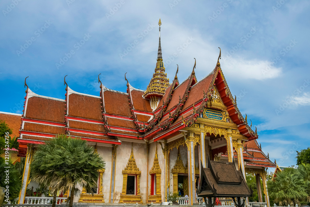 Fototapeta premium Beautiful Wat Chalong buddhist gold temple in Phuket thailand