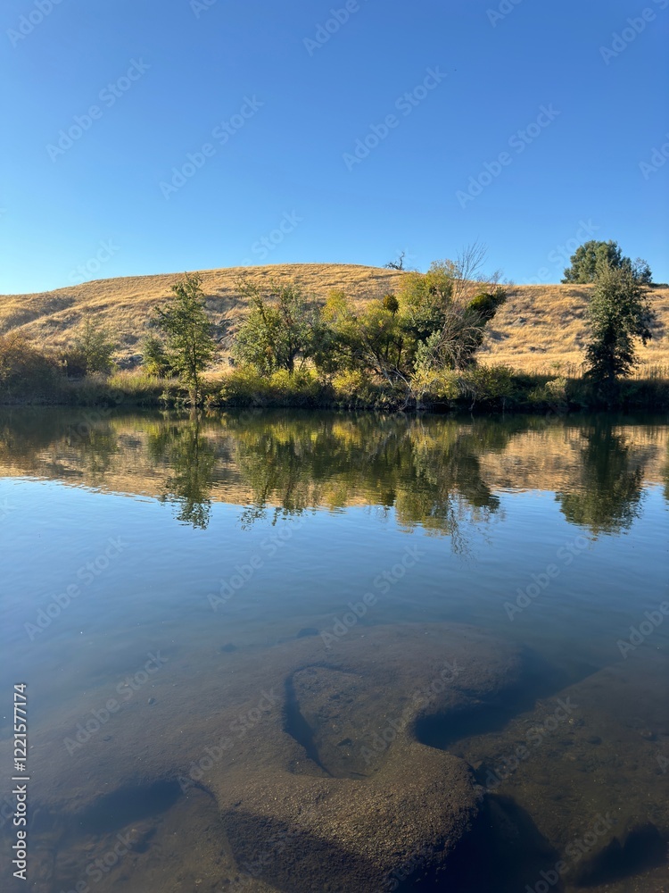 Fototapeta premium Clear lake water