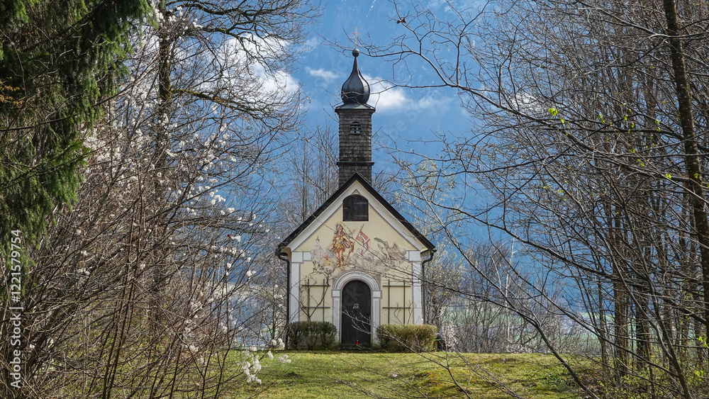 Naklejka premium Florianskapelle auf dem Florianiberg in Oberaudorf