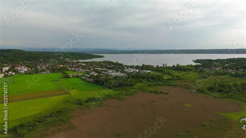 Herrschinger Moos ist Naturschutzgebiet in Gemeinden Herrsching am Ammersee und Seefeld im Landkreis Starnberg Deutschland, Bayern Luftaufnahme. Pilsensee Luftbildansicht. Ammersee swamp aerial view.  photo