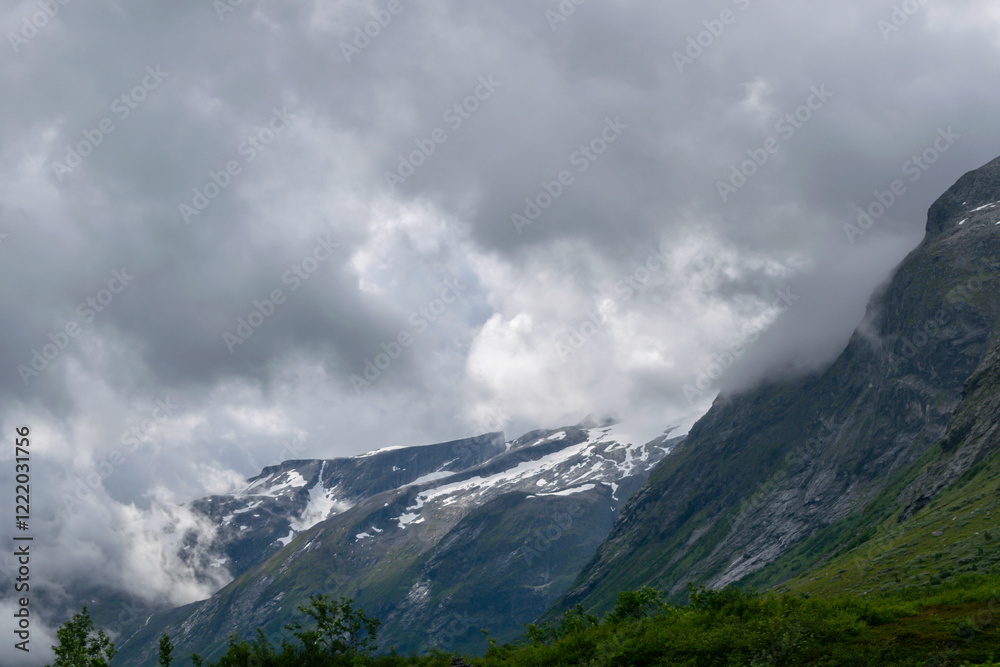 Obraz premium Valldalen is a valley in Fjord Municipality in Møre og Romsdal county, Norway. It lies north of Norddalsfjorden.