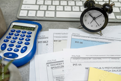 Income tax settlement Polish tax forms PIT-38 PIT 37 declaration of income