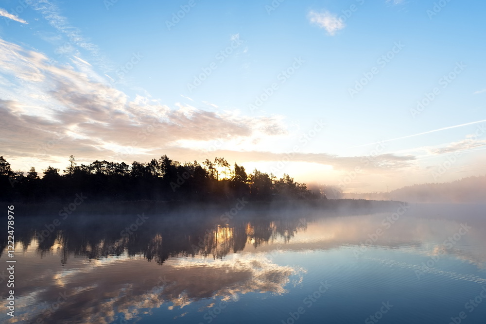 Fototapeta premium Sonnenuntergang im Herbst auf den Åland Inseln bei Gersholm