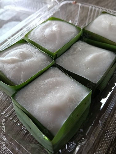 Tako Sengkuang Cake is delicious, soft and very easy to make. Suitable as an afternoon tea dish and good to eat cold.