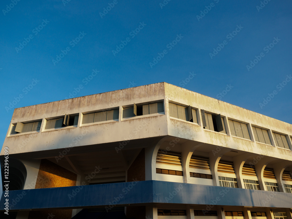Fototapeta premium Old and dilapidated office buildings