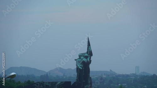 Time lapse view of the monument in Donetsk
