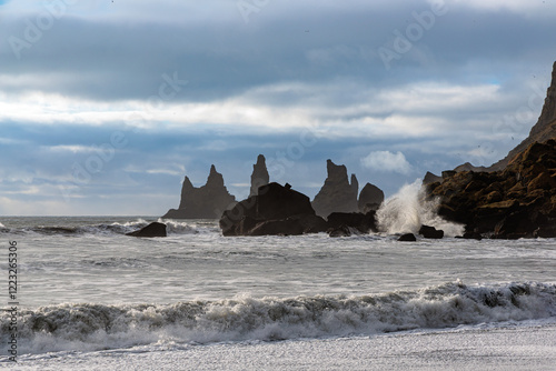 Obraz na płótnie Vikurfjara Black Sand Beach near Vik on the island of Iceland w salonie