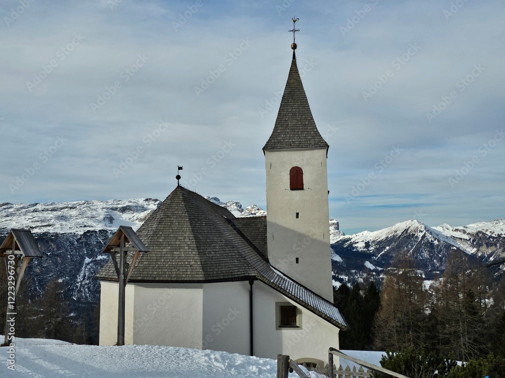 Wallfahrtskirche Heilig Kreuz, Alta Badia, Dolomiten