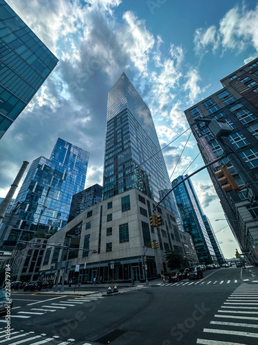 New York City Street - Upper West Side - West End Avenue - Hudson River - Manhattan 