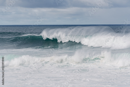 king tide ocean waves