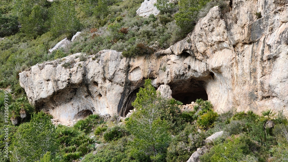 Cova de l'Estaló-Serra de Llaberia-Costa Daurada-Tarragona