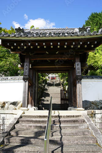 京都洛北の仏教寺院の境内の風景 photo