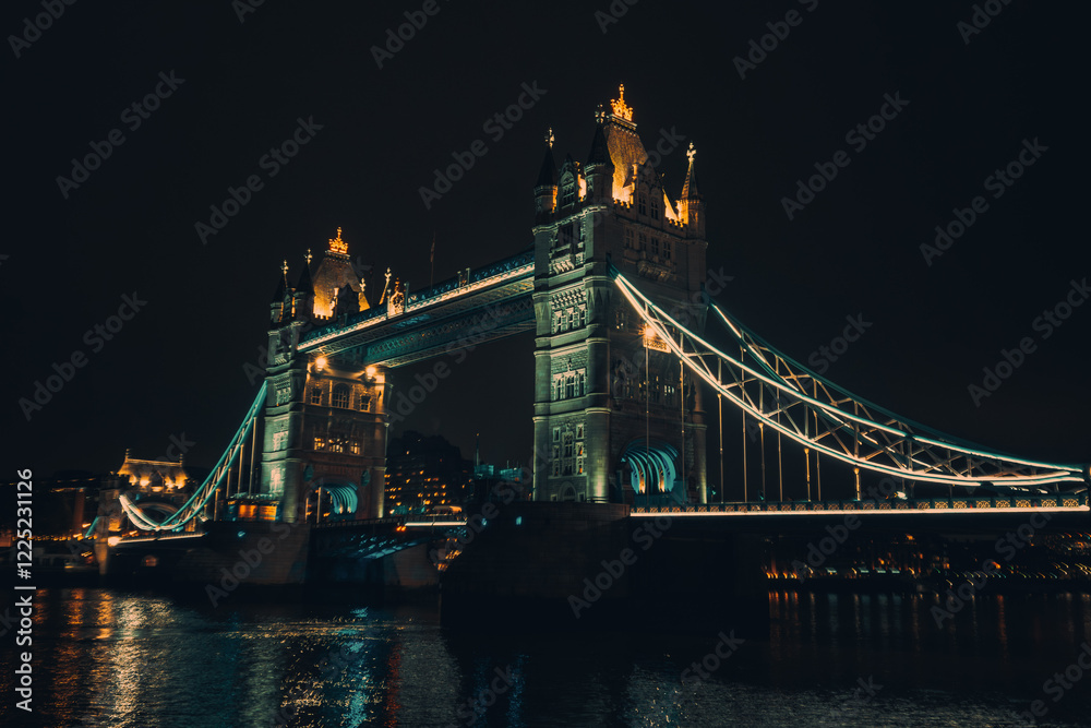 Obraz premium tower bridge in london