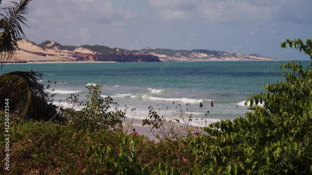 praia com água azul no nordeste 