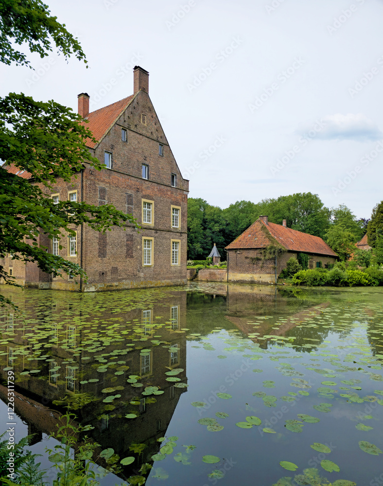 Obraz premium Water Castle Welbergen, North Rhine-Westphalia, Germany, Europe.