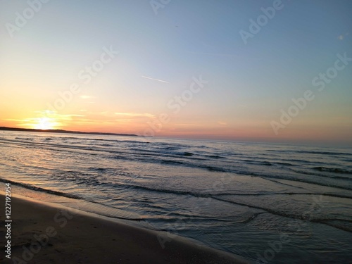 Fototapeta Naklejka Na Ścianę i Meble -  beautiful sunset at the beach in Italy (Toskana)