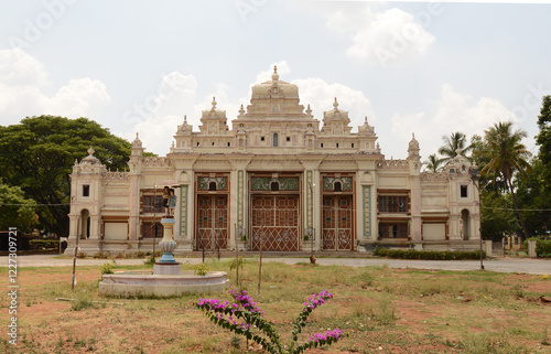Foto MYSORE, KARNATAKA, INDIA - APRIL 19, 2019 Jayachamarajendra or Jaganmohan Art Ga