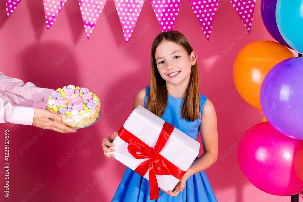 Φωτογραφία Young girl with gift and cake at colorful birthday party with balloons and pink