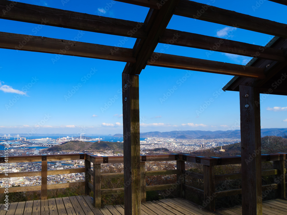 青ノ山山頂展望台からみる香川県の坂出市の風景 青ノ山山頂展望台からみる香川県の坂出市の風景