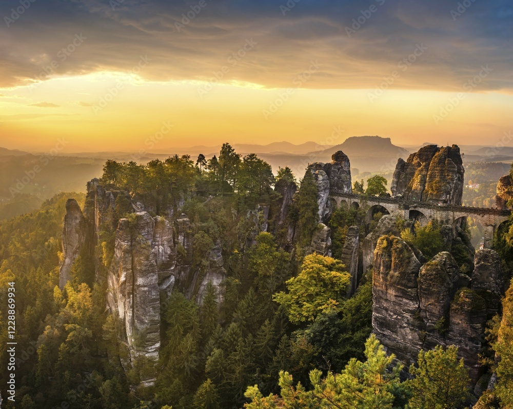 View of Bastei bridge, Bastei at sunrise, in the back the Lilienstein, Elbe Sandstone Mountains, Rathen, National Park Saxon Switzerland, Saxony, Germany, Europe