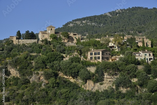 The village of Deià, Serra de Tramuntana, Majorca, Balearic Islands, Spain, Europe