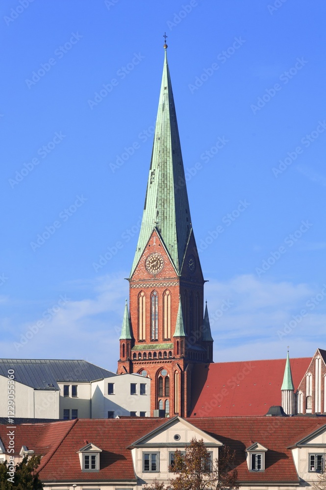 Obraz premium Schwerin Cathedral, Brick Gothic, 1248, Schwerin, Mecklenburg-Western Pomerania, Germany, Europe