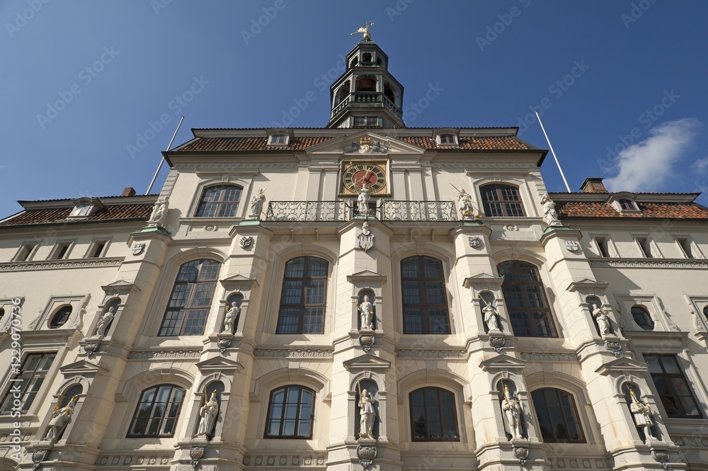 Obraz premium Baroque market facade of the town hall, built in 1704, Lüneburg, Lower Saxony, Germany, Europe