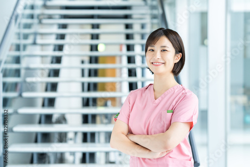 若い女性の医療従事者 Free Download 若い女性の医療従事者 - GFXLoad