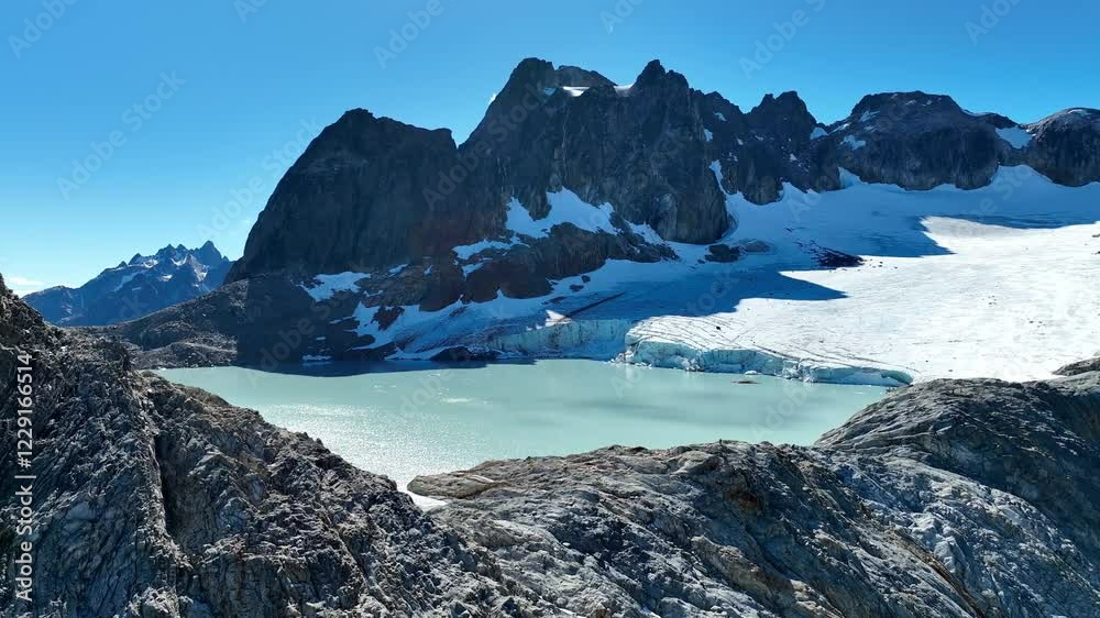 Dron en Glaciar Ojo del Albino, Ushuaia, Tierra del Fuego, Patagonia Argentina