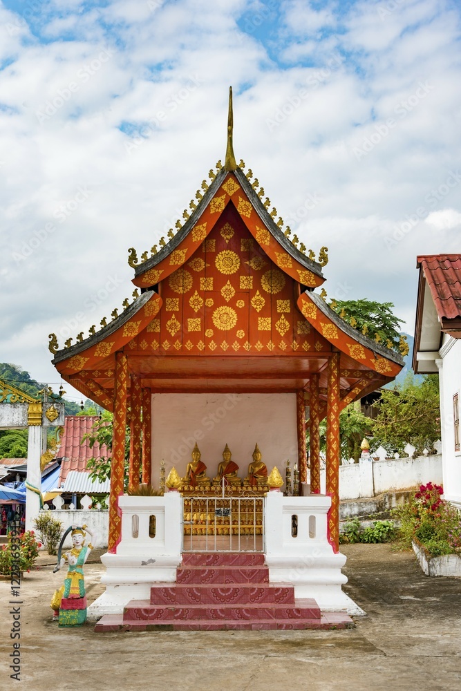 Naklejka premium Buddhist Temple, Sang Ha, Province Louangphabang, Laos, Asia