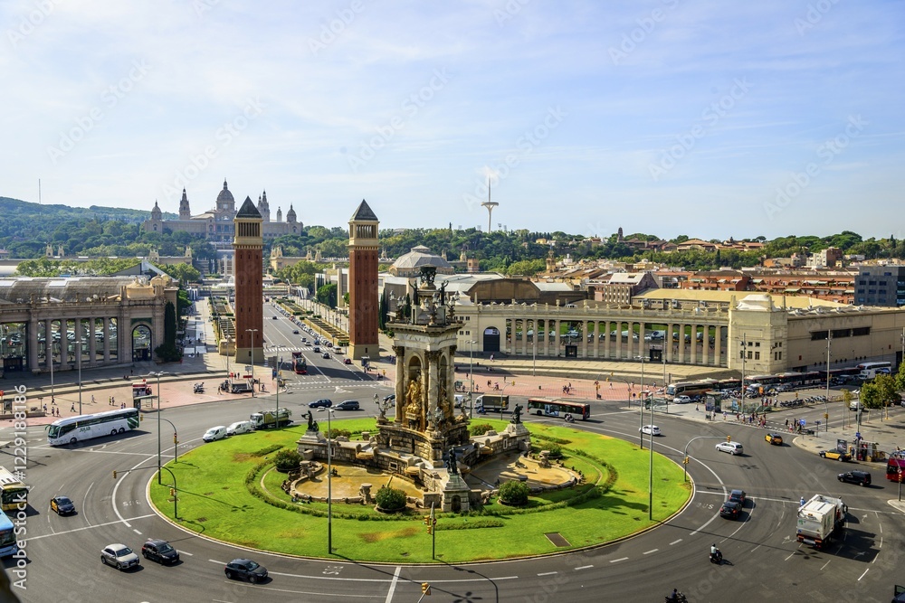 Obraz premium Plaça d'Espanya, behind Avenida de la Reina Maria Cristina, Palau Nacional de Montjuic, Barcelona, Catalonia, Spain, Europe