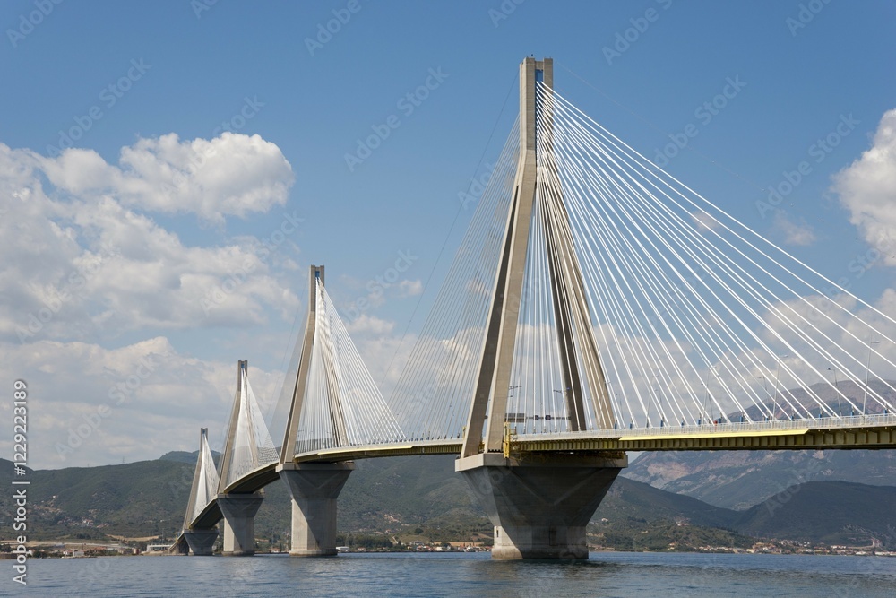Obraz premium Rio-Andirrio-Bridge or Charilaos-Trikoupis-Bridge, Strait of Rio-Andirrio, Gulf of Corinth, Achaia, Peloponnese, Greece, Europe