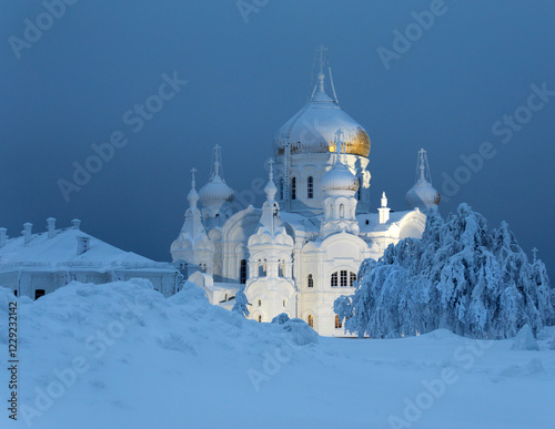 Winter in the Perm region, Belogorsky monastery