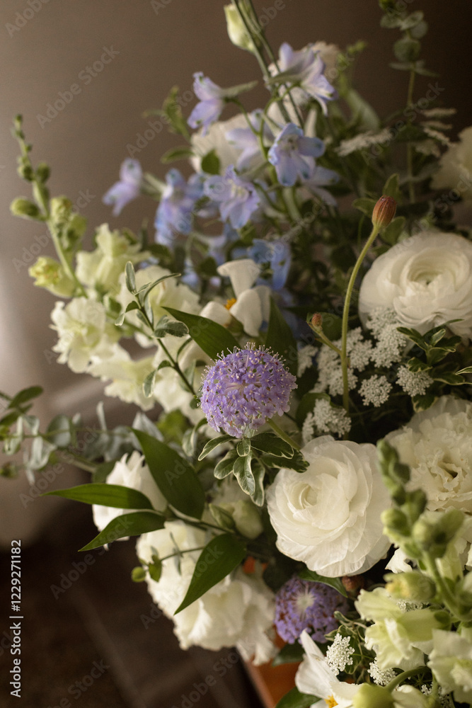 purple and white wedding flower details purple and white wedding flower details