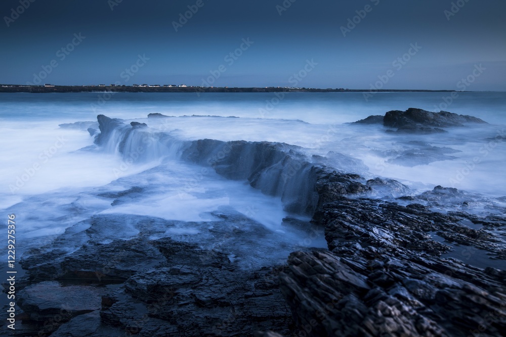 Fototapeta premium Flood at Spanish Point, near Miltown Malbay, County Clare, Ireland, Europe