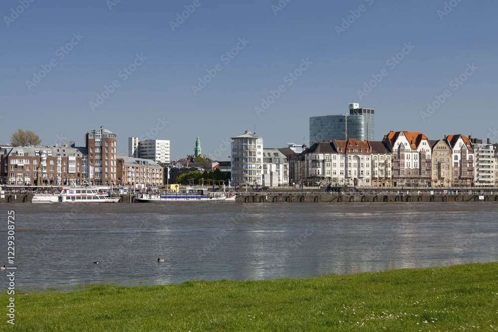 Naklejka premium Rhine promenade, promenade with boat landing, Düsseldorf, North Rhine-Westphalia, Germany, Europe