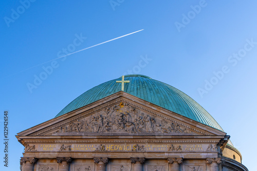 Die Sankt Hedwigs Kathedrale, katholische Bischofskirche, Bebelplatz Berlin, Deutschland photo