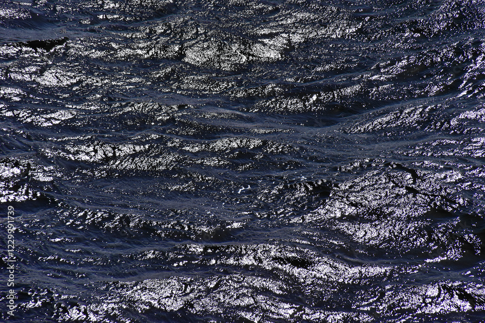 Obraz premium Sea swell. Sunshine glow.