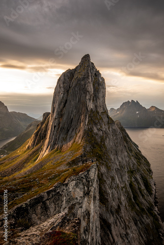 berg segla auf der insel senja