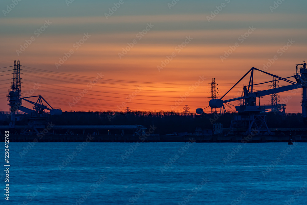 Obraz premium 衣浦港朝焼け