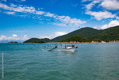 Passeio de Barco Pirata pela ilha de Anhatomirim em Santa Catarina, SC - Brasil em 29/12/2024 photo