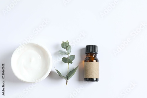 Cuadro en lienzo Skin care with cosmetic essential oil in a glass bottle and moisturizing cream