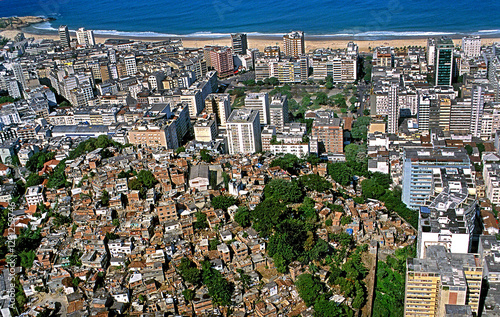 Favela Cantagalo e bairro de Ipanema, Rio de Janeiro.