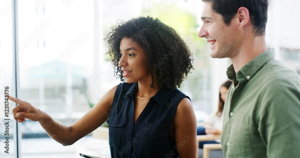Obraz premium Team, planning and business people on glass board for brainstorming ideas in startup. Wall, cooperation and creative discussion in meeting with happy brand strategist for campaign or project schedule