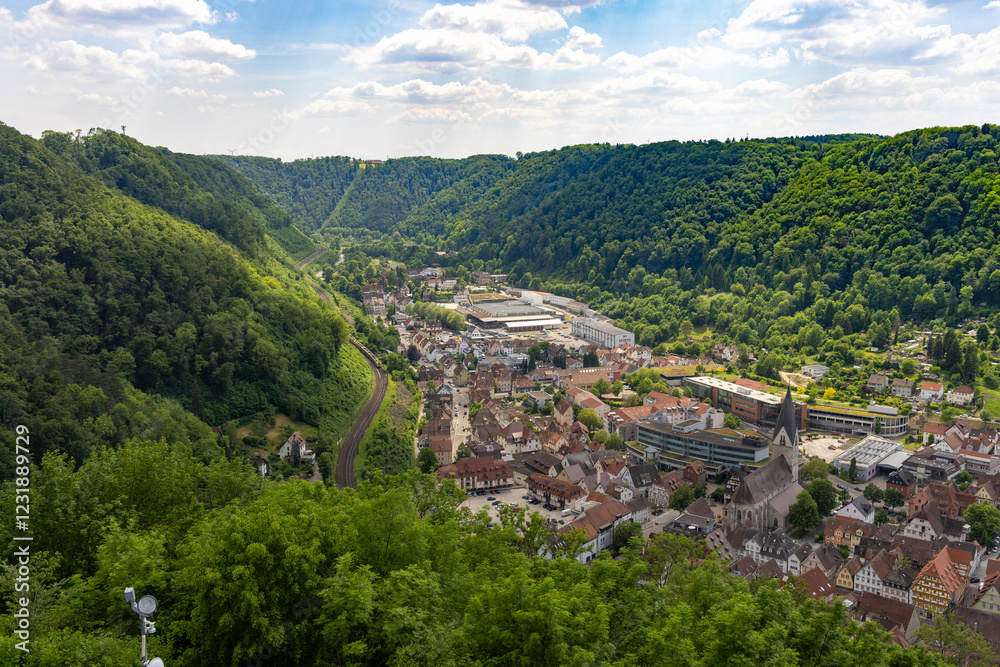 Fototapeta premium Blick auf Geislingen an der Steige von der Burg Helfenstein