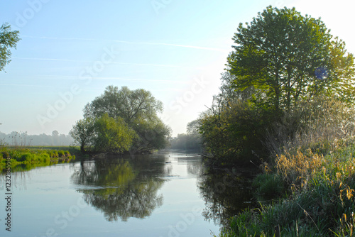 Landschaft,  Morgenstimmung, aufgestaute Moosach bei Freising